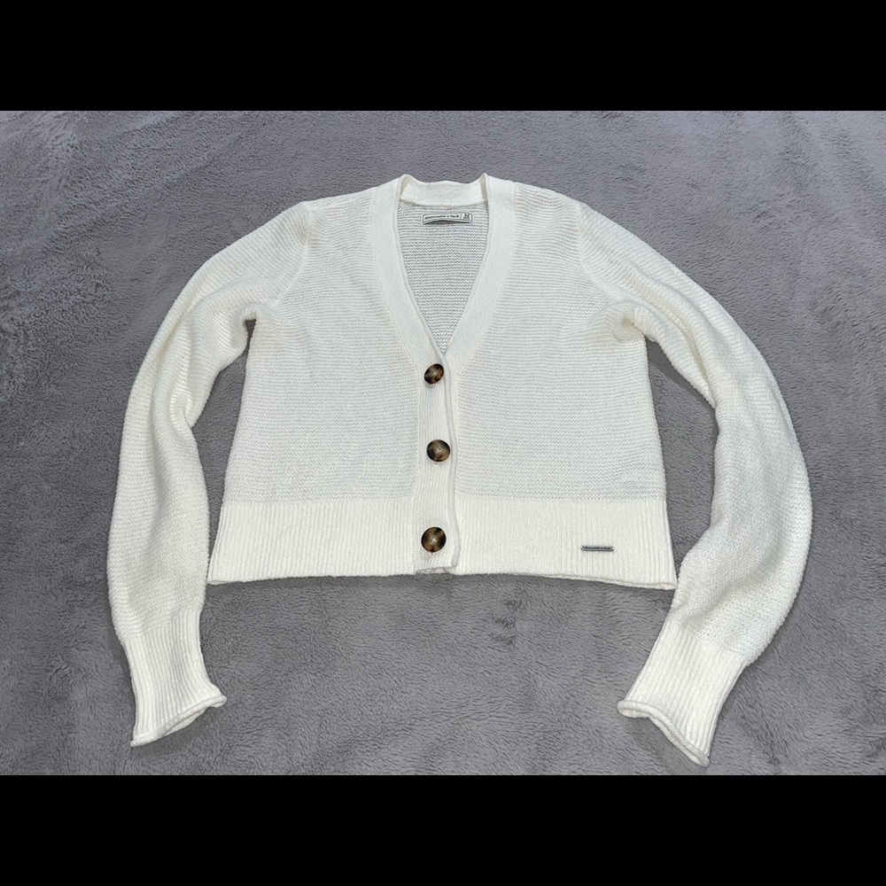 Abercrombie and Fitch cropped cardigan